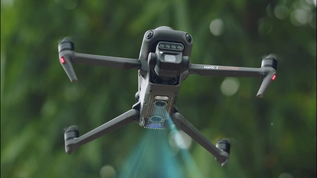 DJI Mavic 3 Multispectral bottom view Worry-Free Basic Combo (C2)